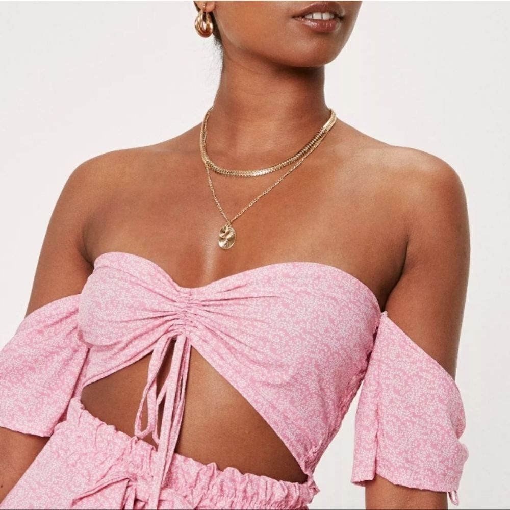NWT Nasty Gal Ruched Floral Bardot Crop Top – Pink Medium